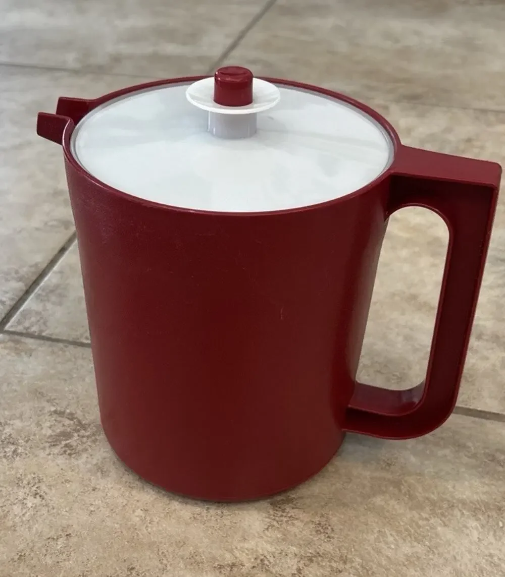 Vintage Red Tupperware 1-1/2 Quart Pitcher 1575-5 With Push Button Lid